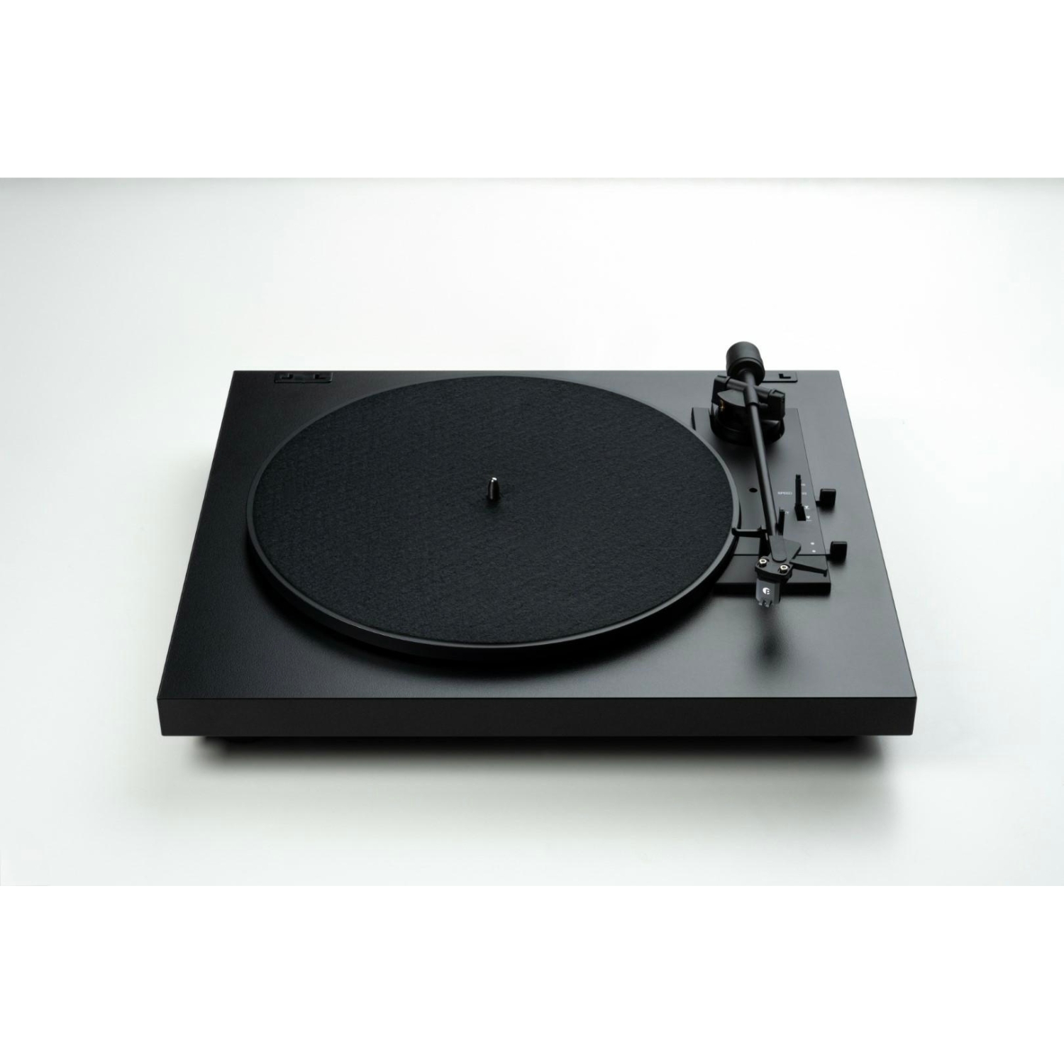 Pro-Ject A1.2 - Gramofon z wkładką Pick it MM E - BLACK